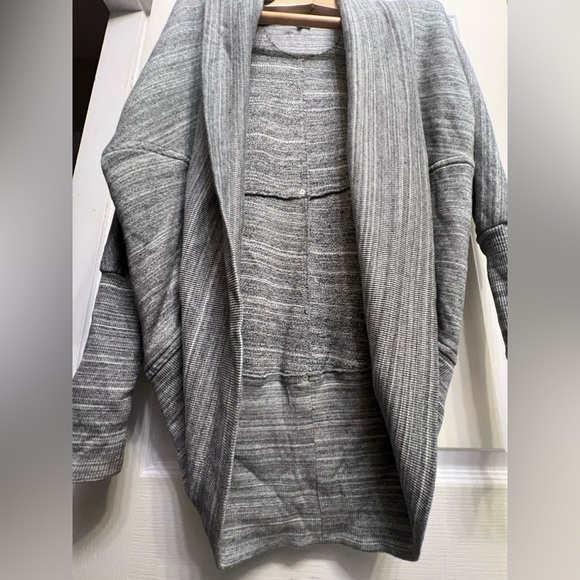 Wilfred from Aritzia, Classic Diderot Sweater, light grey, size Small, EUC - Picture 13 of 15